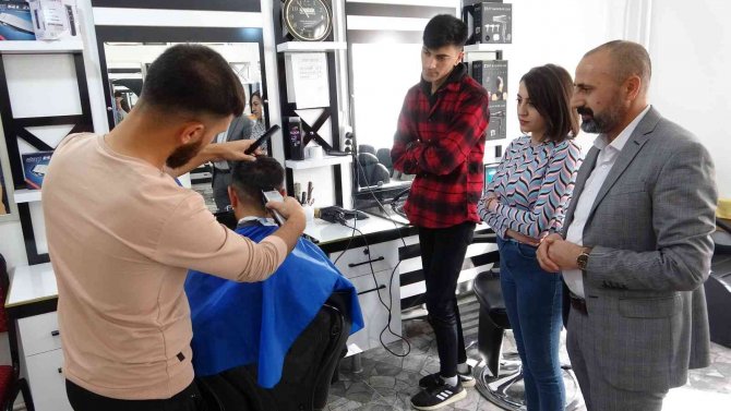Vanlı Kadınlar Hem Kurslarıyla Daha Mutlu