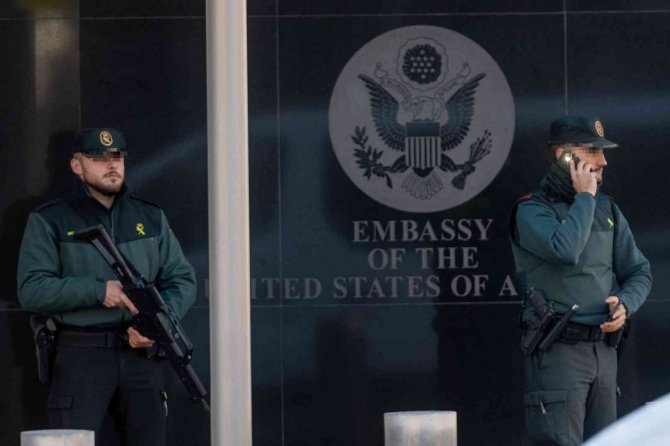 Abd’nin Madrid Büyükelçiliğinde Şüpheli Zarf Alarmı