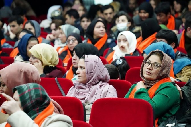 Yalova’da Mülteci Kadınlara Yönelik Şiddetle Mücadele Semineri