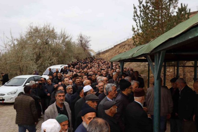 Oltu Necmi Ustasını Kaybetti