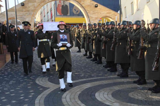 Hakkarili Şehit Son Yolculuğuna Uğurlandı