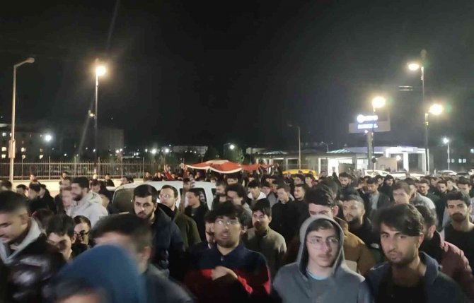 Üniversite Öğrencileri Pençe-kilit Şehitlerini Unutmadı