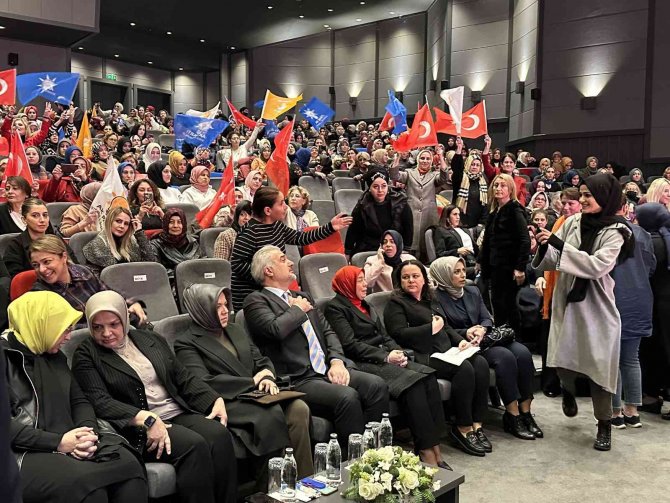 12 Kadın Girişimci “Kadın Emeği Türkiye’nin İ̇stikbali” Programında Başarı Hikayelerini Anlattı