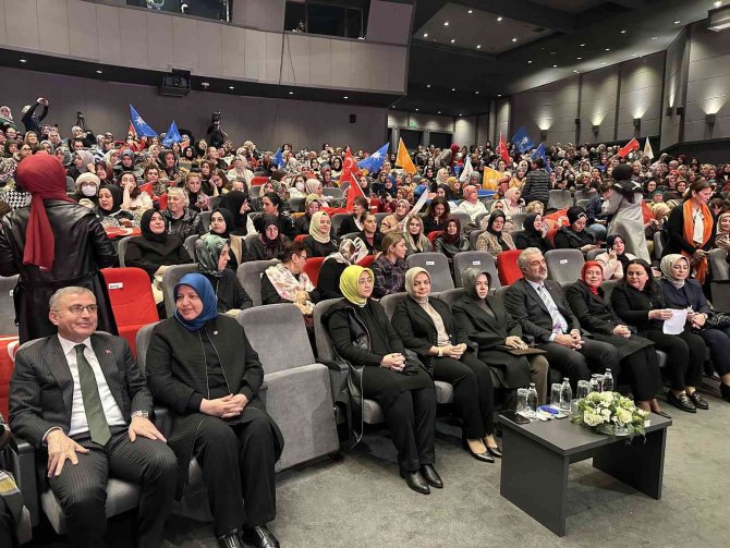 12 Kadın Girişimci “Kadın Emeği Türkiye’nin İ̇stikbali” Programında Başarı Hikayelerini Anlattı