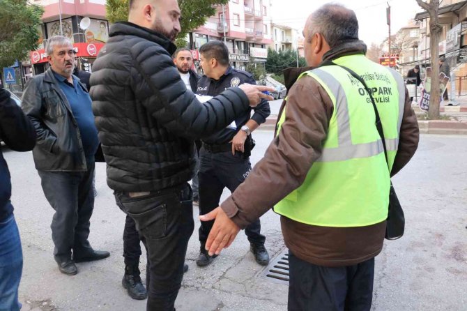 Afyonkarahisar’da Bıçaklanan Kişi Hayatını Kaybetti