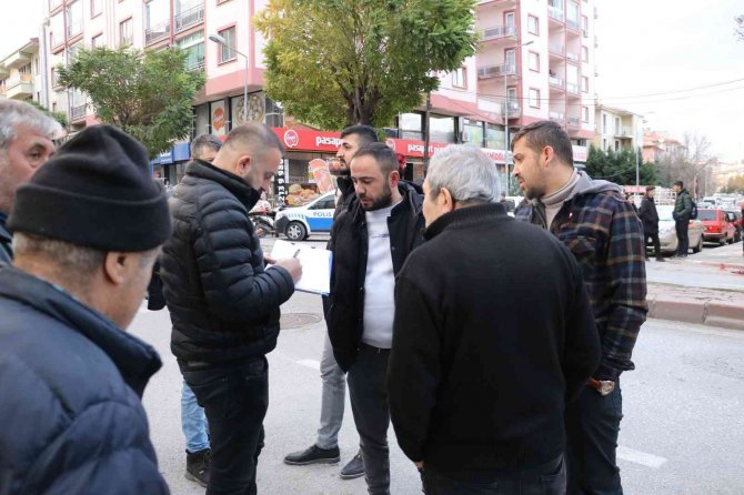 Afyonkarahisar’da Bıçaklanan Kişi Hayatını Kaybetti