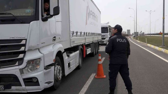 Karayollarında Uzun Namlulu Silahlarla Sıkı Denetim