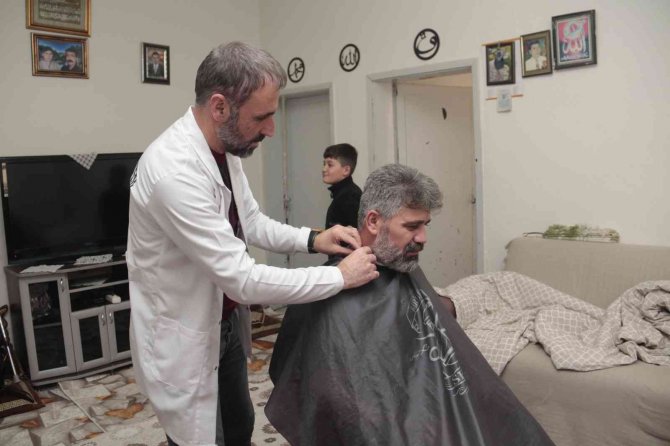Tatvan Belediyesinden Evde Ücretsiz Kuaför Hizmeti