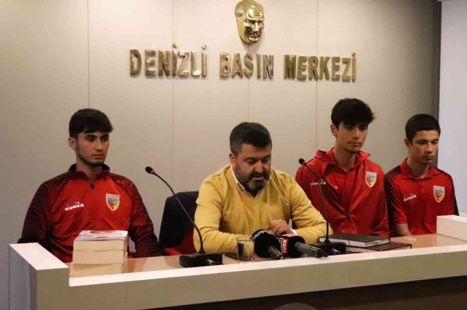 Taraftara Kızan Başkandan Tepki; “Kulübün Anahtarını Muhtara Mı Teslim Edeyim”