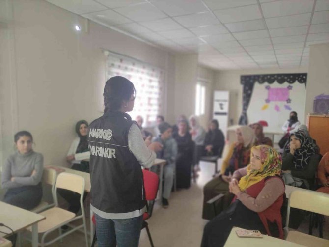 Diyarbakır’da 5 Bin 454 Kişiye Uyuşturucuya Karşı Eğitim Verildi