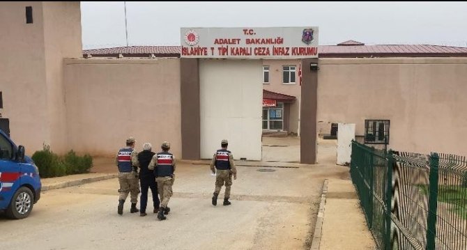 18 Yıl Kesinleşmiş Cezası Bulunan Firariyi Jandarma Yakaladı