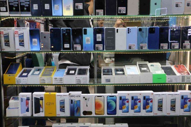 1 Yıl Kullanılmayan Cep Telefonlarına Dikkat