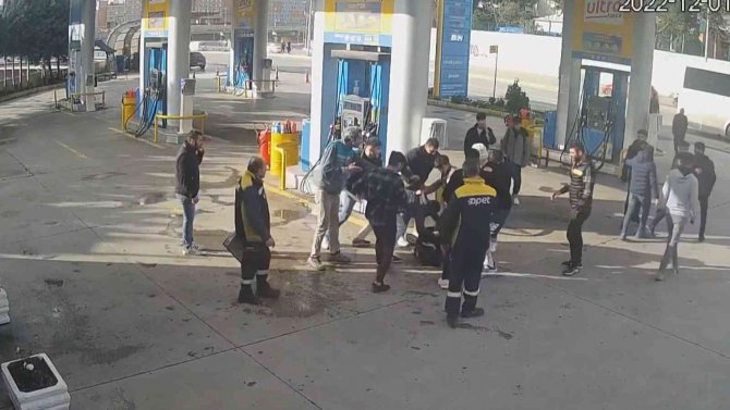 Pendik’te Cenazede Kurşun Yağdırdı, Benzin İstasyonunda Öldüresiye Darp Edildi