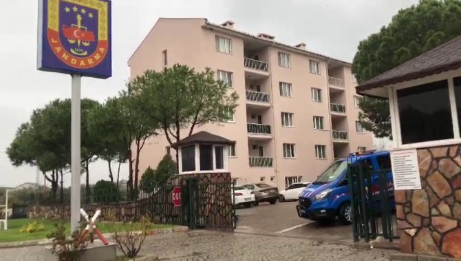 İ̇zmir’de 15 Firari Suçlu Yakalanarak Tutuklandı