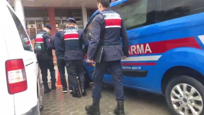 İ̇zmir’de 15 Firari Suçlu Yakalanarak Tutuklandı
