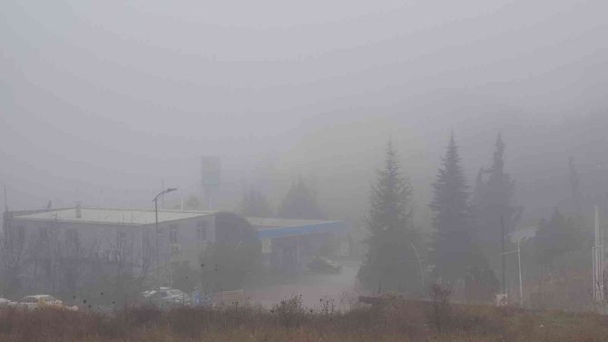 Yoğun Sis Görüş Mesafesini Kısalttı