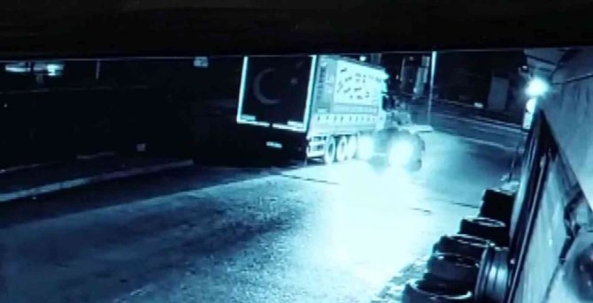 Kartal’da Park Halindeki Tırın Deposundan 600 Litre Mazot Çaldılar