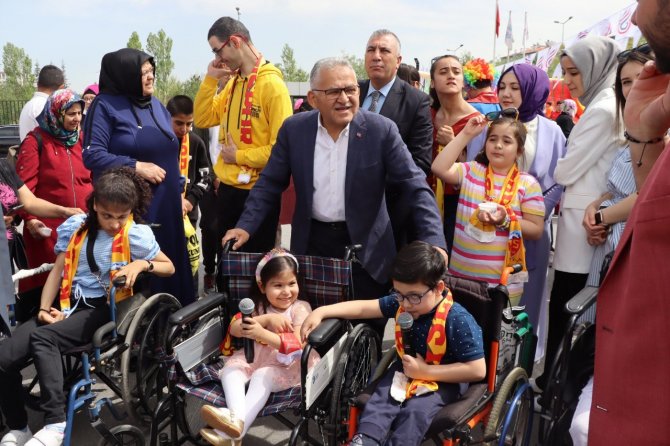 Başkan Büyükkılıç’tan 3 Aralık Dünya Engelliler Günü Mesajı