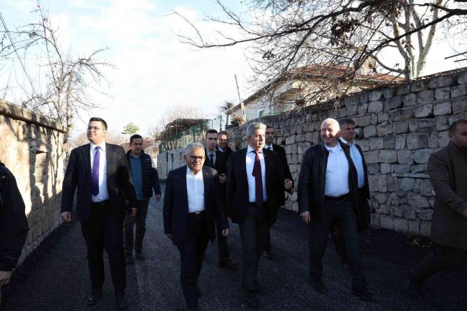 Başkan Büyükkılıç, Bünyan’da Büyükşehir’in Çalışmalarını Denetledi, Esnafla Buluştu