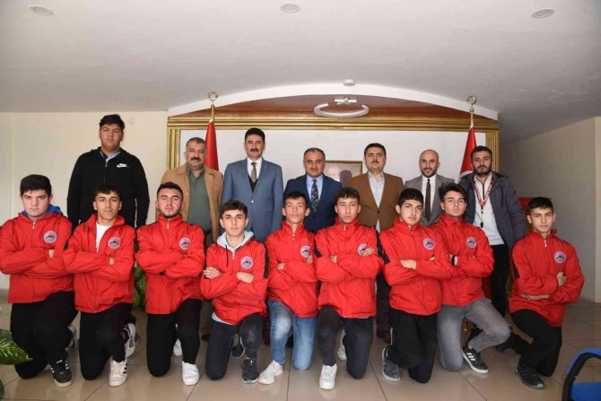 Kayseri’nin İlk Ve Tek Ragbi Takımı, İlçe Protokolü İle Bir Araya Geldi