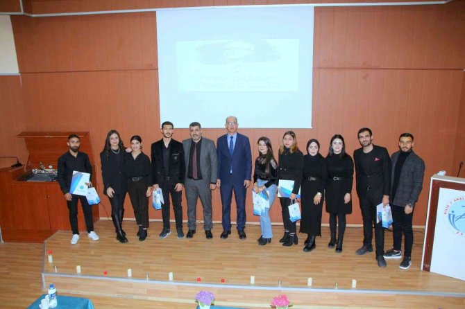Kilis’te "Sezai Karakoç’u Anlama" Programı Düzenlendi