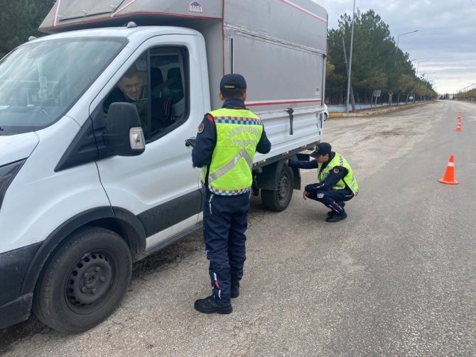 Kırklareli’nde Kış Lastiği Uygulaması Yapıldı