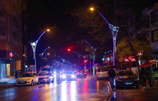 Gebze’nin 6 Caddesi Işıl Işıl Oldu