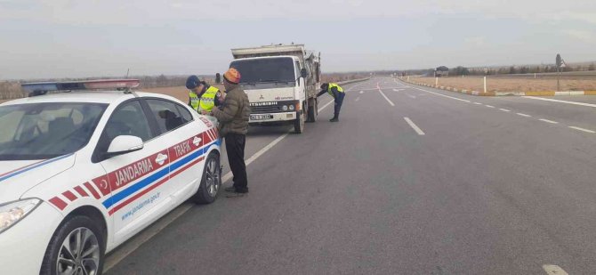 Ereğli’de Jandarmadan Kış Lastiği Denetimi