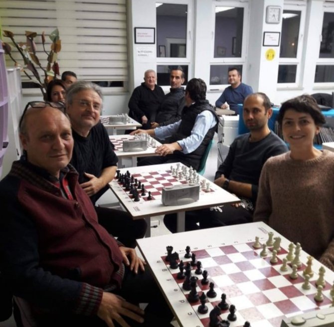 Köyceğiz’de Öğretmenler Satranç Turnuvasında Mücadele Etti
