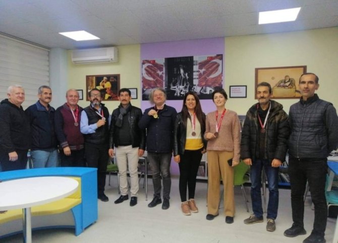 Köyceğiz’de Öğretmenler Satranç Turnuvasında Mücadele Etti