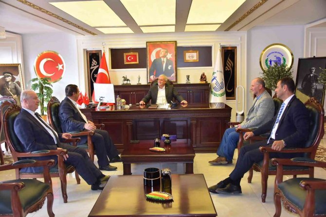 İ̇ki Belediye Yapılacak Projeler Hakkında Fikir Alışverişi Yaptı