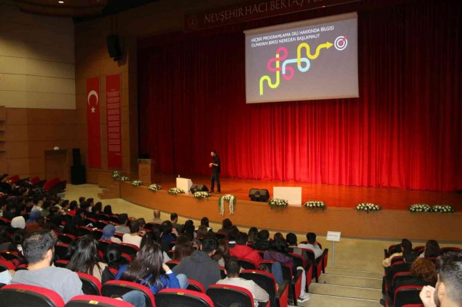 Nevü’de “Bir Yazılımcının Yol Haritası” Konulu Söyleşi Gerçekleştirildi