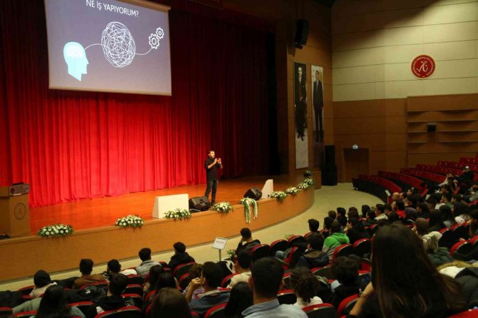 Nevü’de “Bir Yazılımcının Yol Haritası” Konulu Söyleşi Gerçekleştirildi