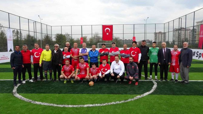 Görme Engelli Sporcular İle Protokol Arasında Futbol Maçı Oynandı
