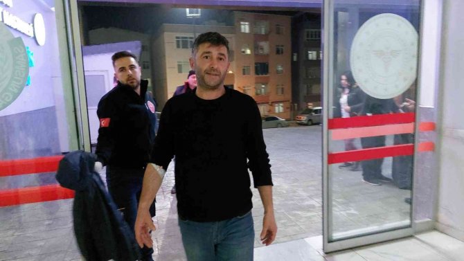 Fabrikanın Bahçesinde İşçinin Koluna Yorgun Mermi İsabet Etti