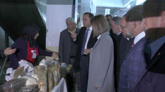 1. Nevşehir/kapadokya Tarım, Hayvancılık Ve Gıda Fuarı Kapılarını Açtı