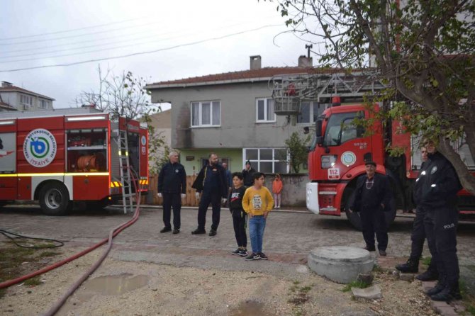 Tekirdağ’da Yan Yana 3 Binada Yangın