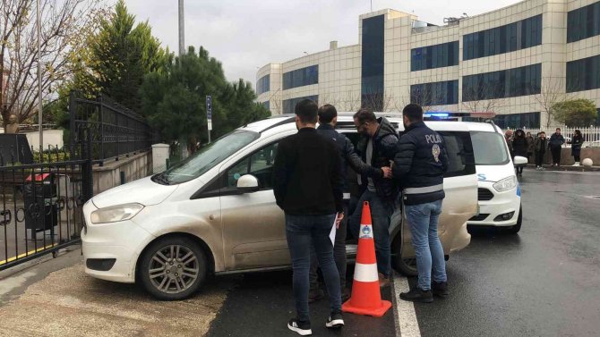 Vatandaşları Gasp Eden Sahte Polisler Yakayı Ele Verdi: Tutuklananlardan Biri Belediye Personeli