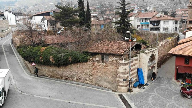 Dededen Kalan Tarihi Hanı Satışa Çıkarttı, 5 Yıldır Alıcısını Bekliyor