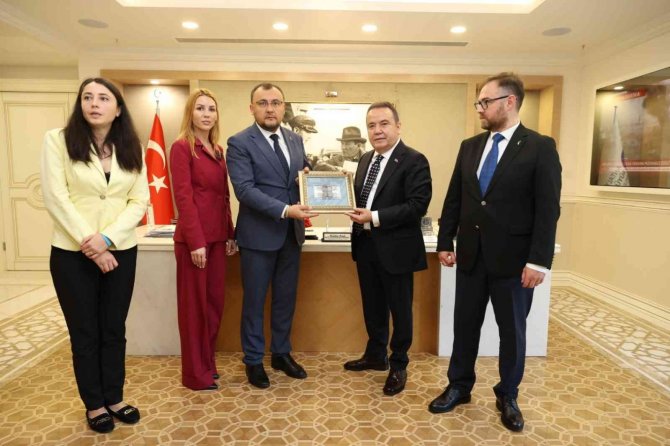 Ukrayna Büyükelçisinden Başkan Böcek’e Ziyaret