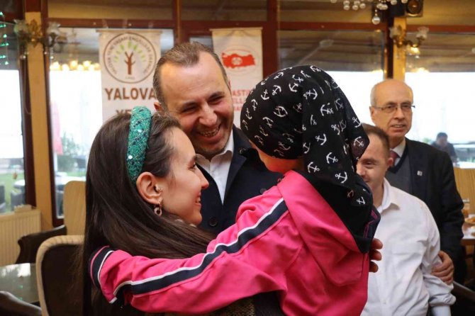 Tutuk, Engellilerle Bir Araya Geldi