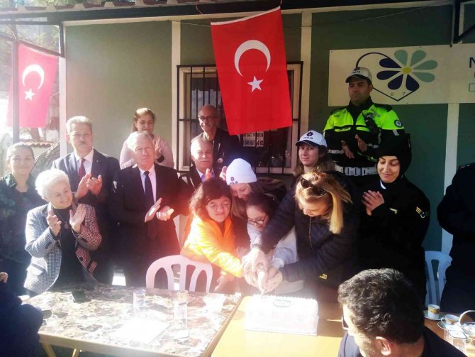 Engelli Bireylere Emniyet Ve Jandarmadan Ziyaret