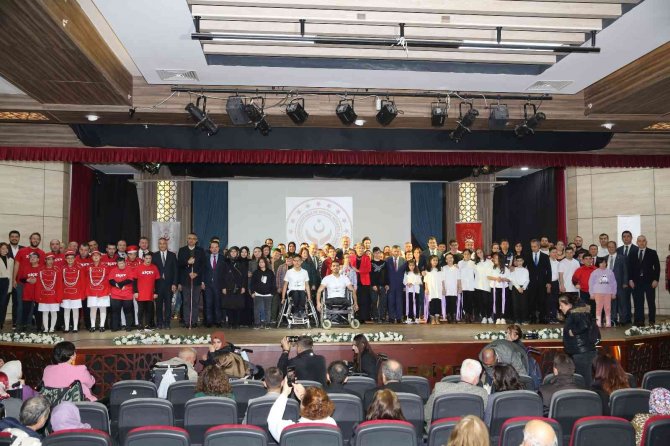 Manisa’da Dünya Engelliler Günü Etkinlikleri Gerçekleştirildi