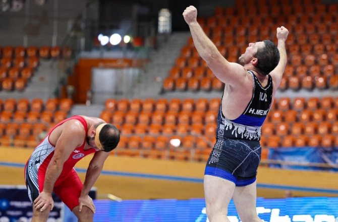 Dünya Şampiyonluğu İçin Her Gün Kilometrelerce Yol Kat Etti