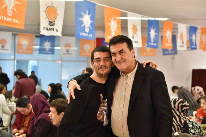 Ak Parti Osmangazi Engelli Vatandaşları Unutmadı