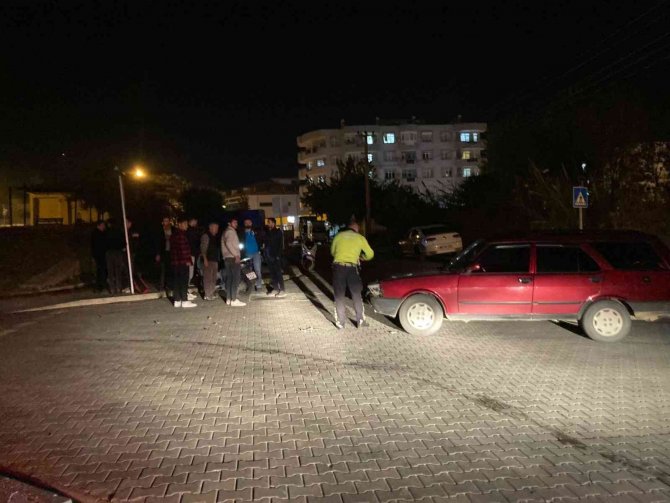 Otomobille Motosiklet Çarpıştı: 1 Yaralı