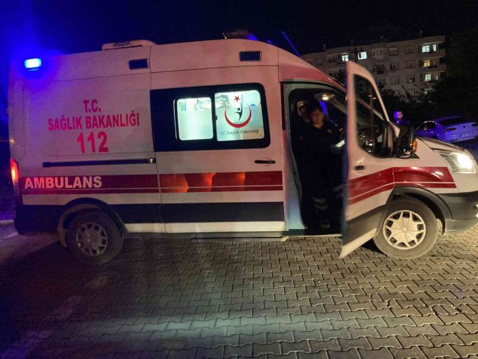 Otomobille Motosiklet Çarpıştı: 1 Yaralı