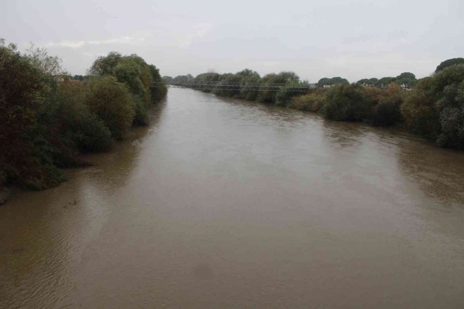 Aralık Yağmurları Menderes’in Debisini Artırdı