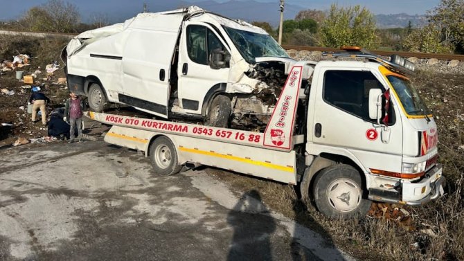 Kontrolden Çıkan Minibüs Takla Attı: 1 Yaralı