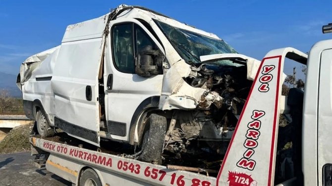 Kontrolden Çıkan Minibüs Takla Attı: 1 Yaralı